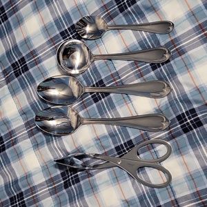 5 piece stainless steel silverware Oneida Reed & Barton lot Spoons tongs silver